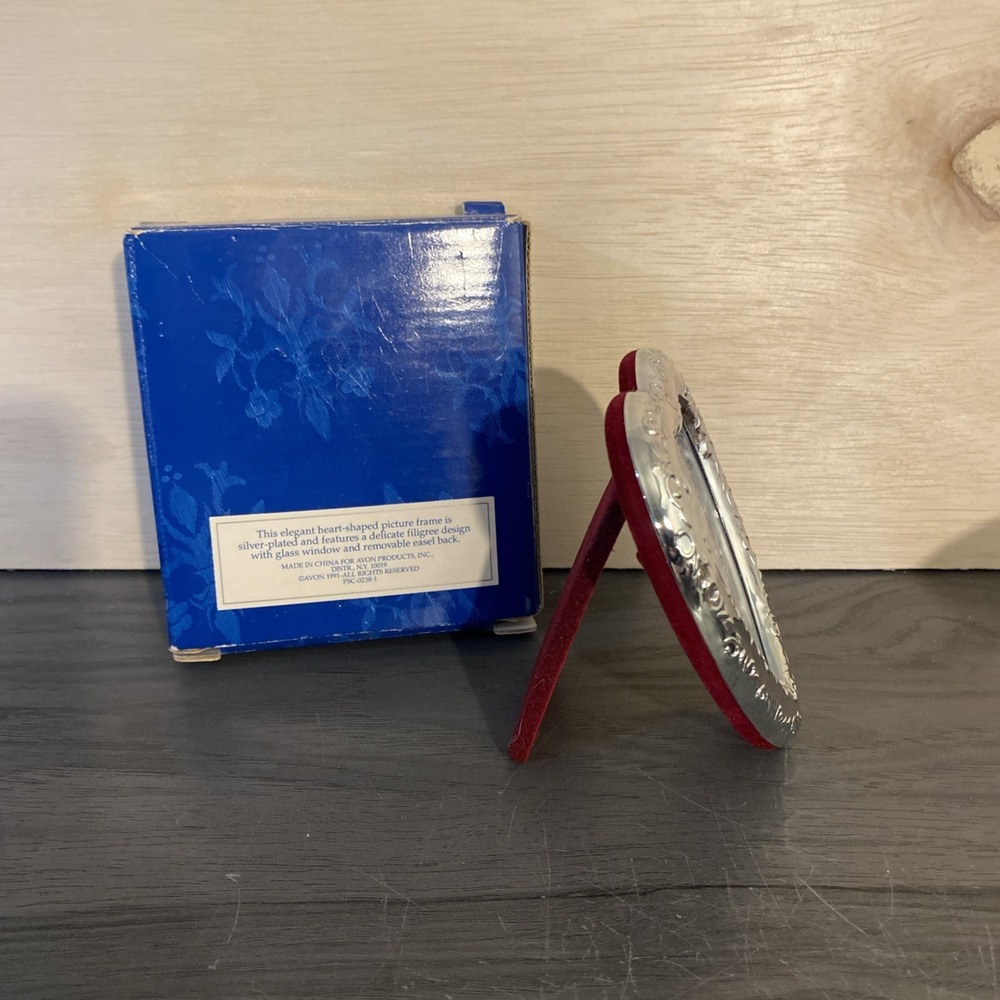 Avon‎ vintage Silver Plated heart Photo frame! - Picture 2 of 6